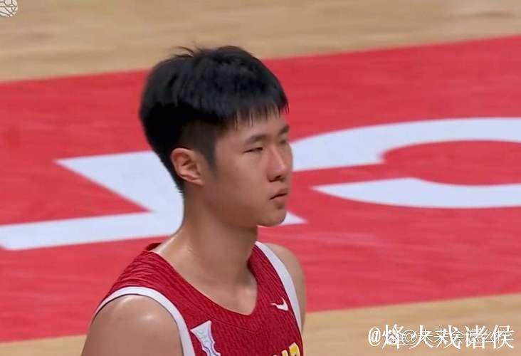 胡明轩、赵嘉义各17分 中国男篮100-69大胜印度